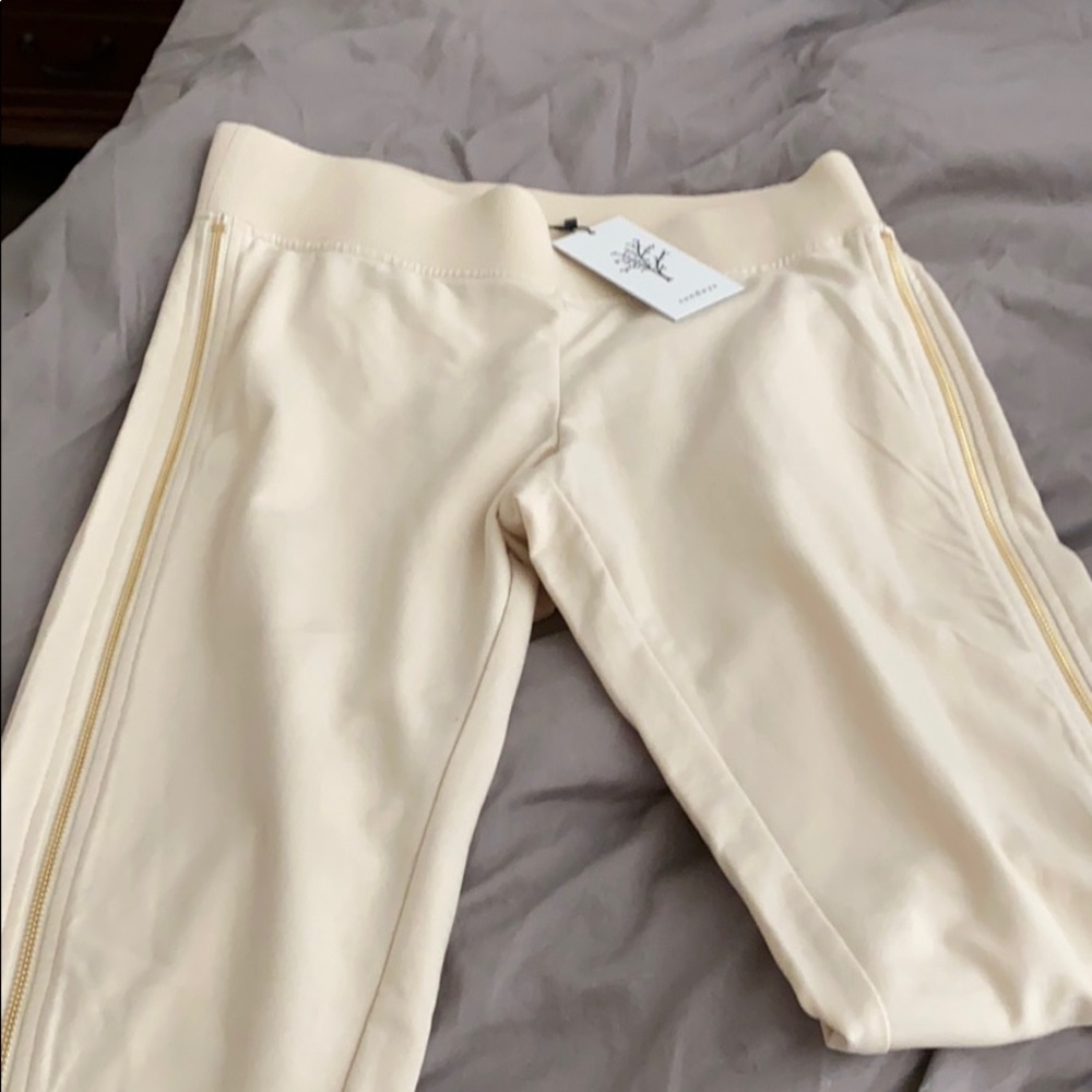 NWT Sundays taper legging 20-32-070 six 1 vanilla
